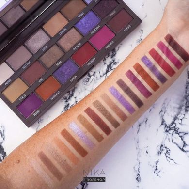 Палетка тіней для повік REVOLUTION Violet Chocolate