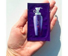 Шампунь регенерирующий для волос Daeng Gi Meo Ri Vitalizing Shampoo, 7 млШампунь регенерирующий для волос Daeng Gi Meo Ri Vitalizing Shampoo, 7 мл