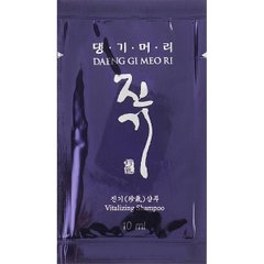 Відновлюючий шампунь для волосся Daeng Gi Meo Ri Vitalizing Shampoo, 10 mlВідновлюючий шампунь для волосся Daeng Gi Meo Ri Vitalizing Shampoo, 10 ml