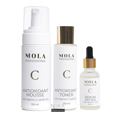 Набір MOLA для догляду за шкірою з вітаміном C (10%)Набір MOLA для догляду за шкірою з вітаміном C (10%)